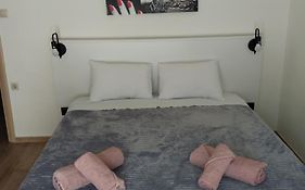 Anibo Studios & Apartments Zp75